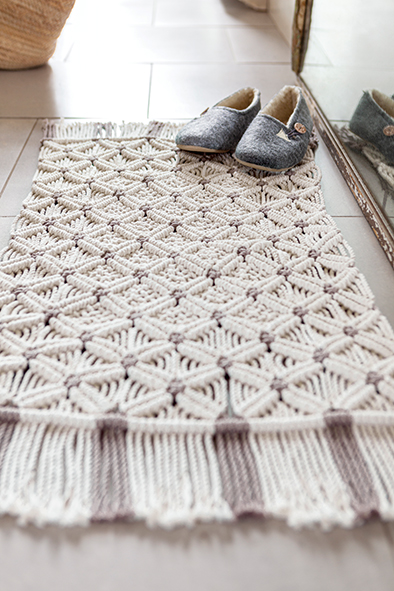 Macramé rug